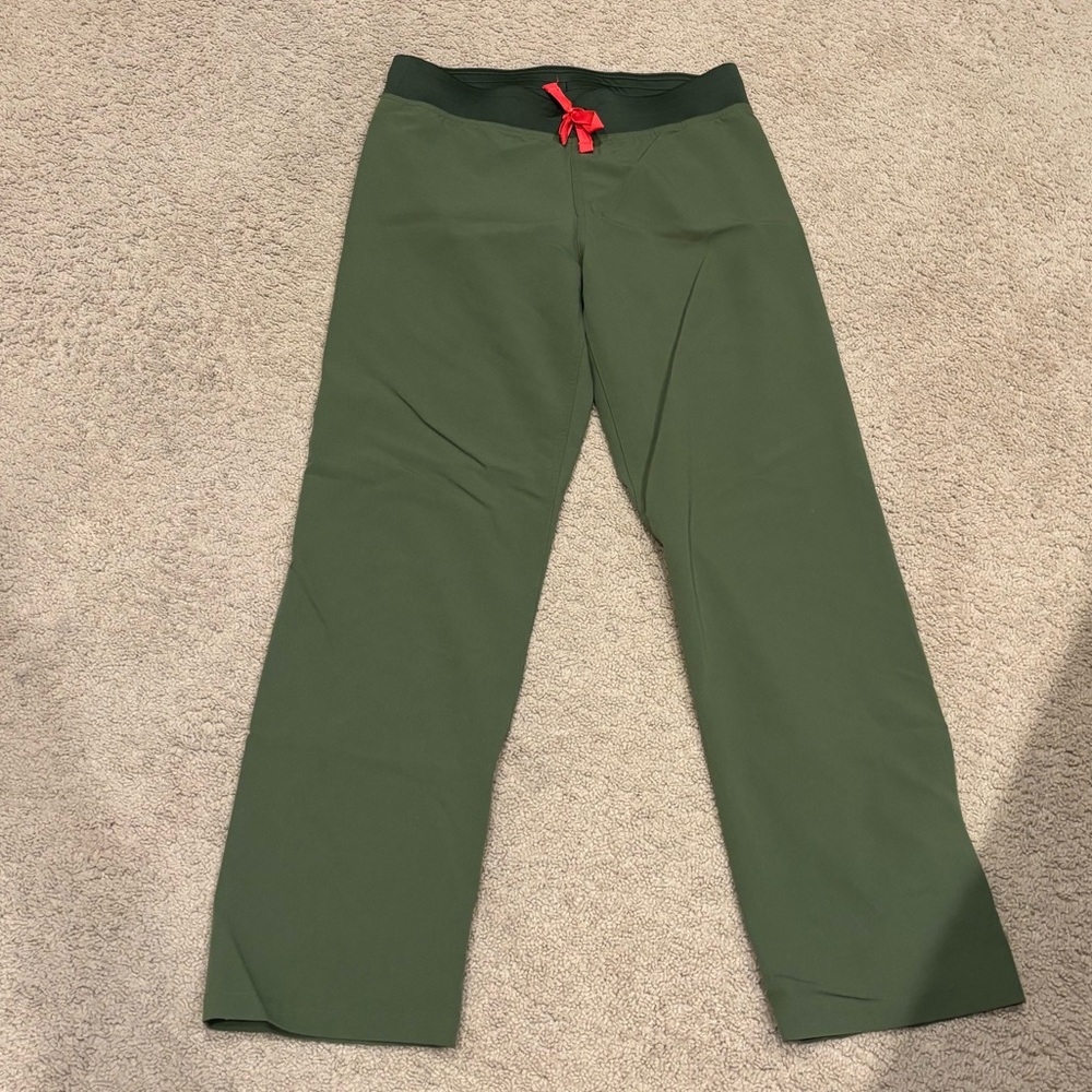 Figs Sage/Olive Green Livingston Technical Scrub Pants
